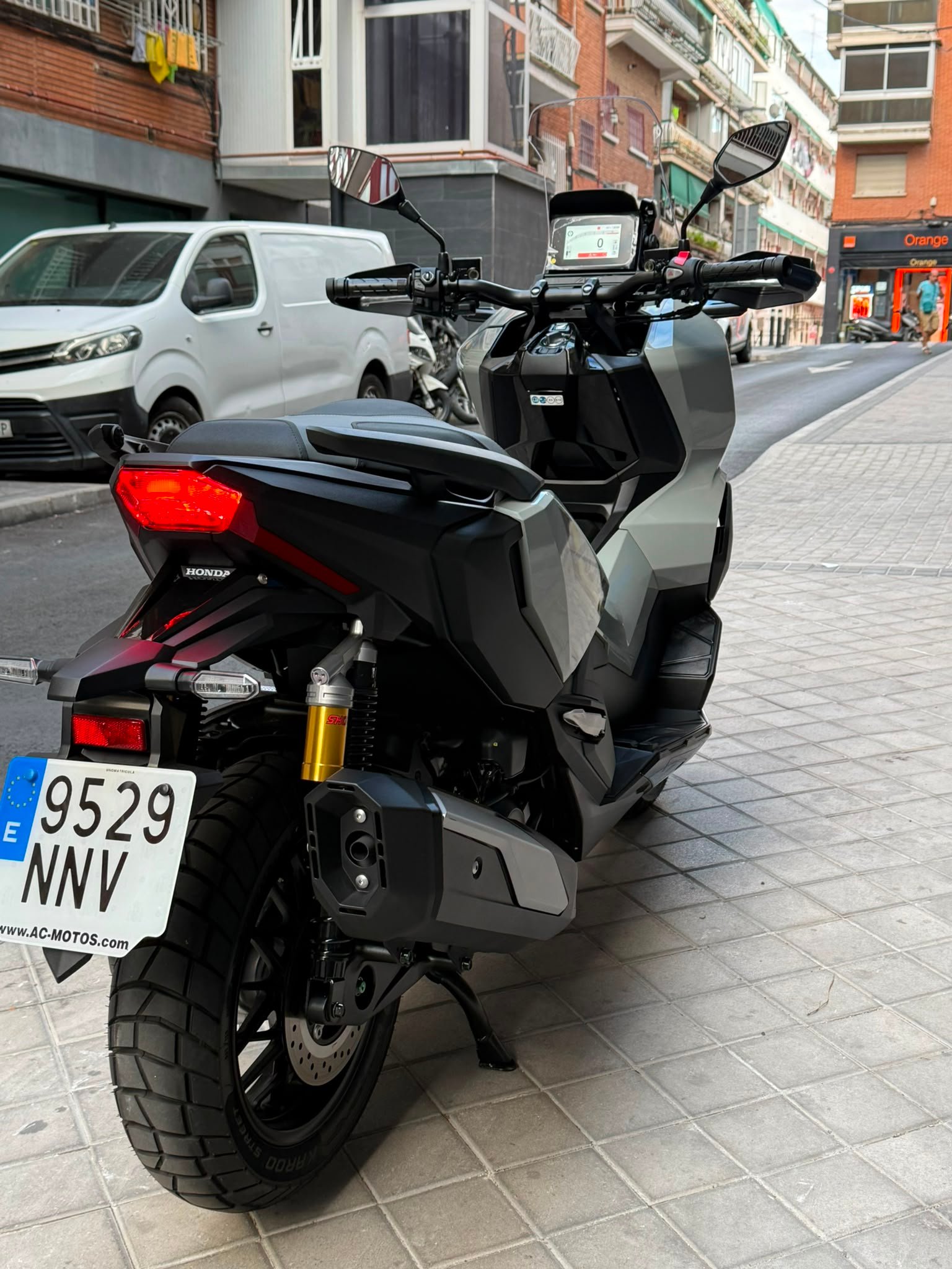 Honda ADV 350 - 2026 - Especial Edicion - Imagen 6